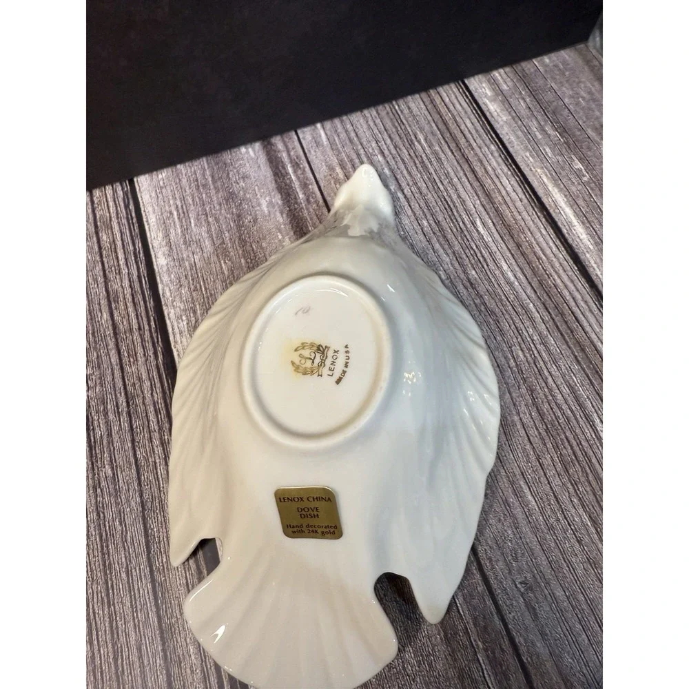 Lenox vintage dove
